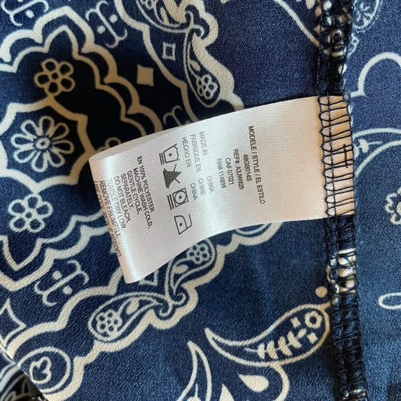 Paisley keyhole sleeveless top - Blue - M - Picture 2 of 4